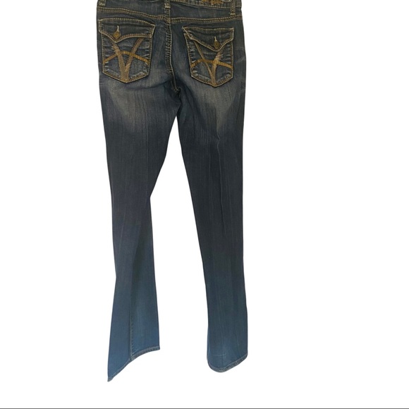 Distressed Bootcut Kut from the Kloth Jeans - Picture 2 of 8